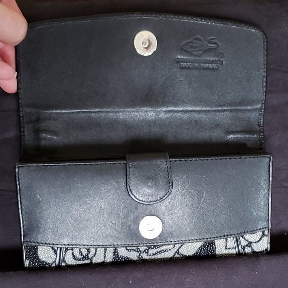 Stingray Wallet - Picture 9 of 13